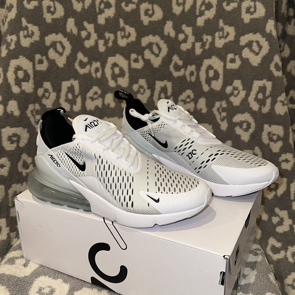 NIKE AIR MAX 270 CASUAL SHOES 😍 WHITE/BLACK 😍 NEW & NEVER WORN 😍 - Picture 12 of 17